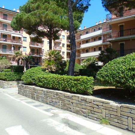 Deiva Holidays Deiva Marina Exterior photo