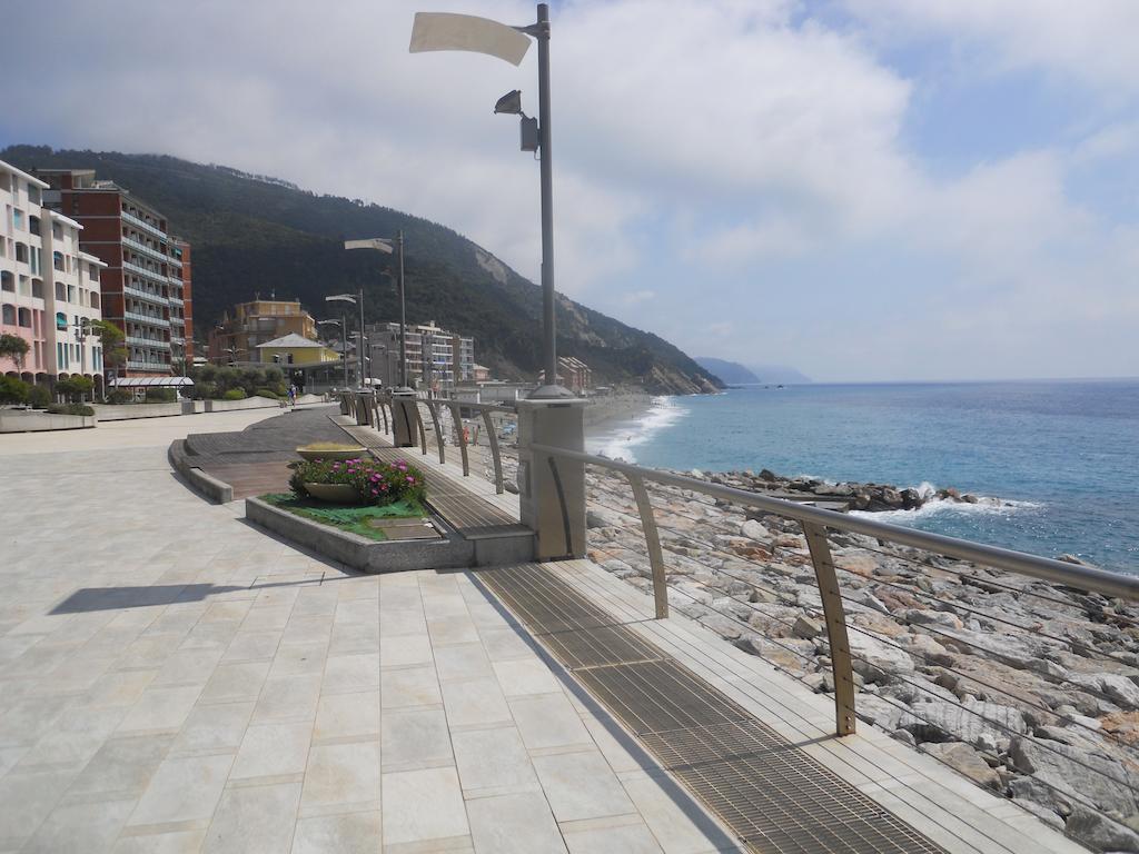 Deiva Holidays Deiva Marina Exterior photo