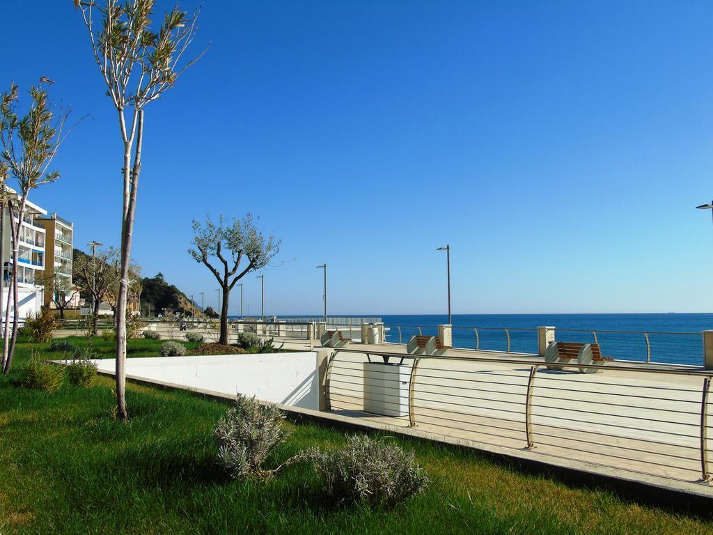 Deiva Holidays Deiva Marina Exterior photo