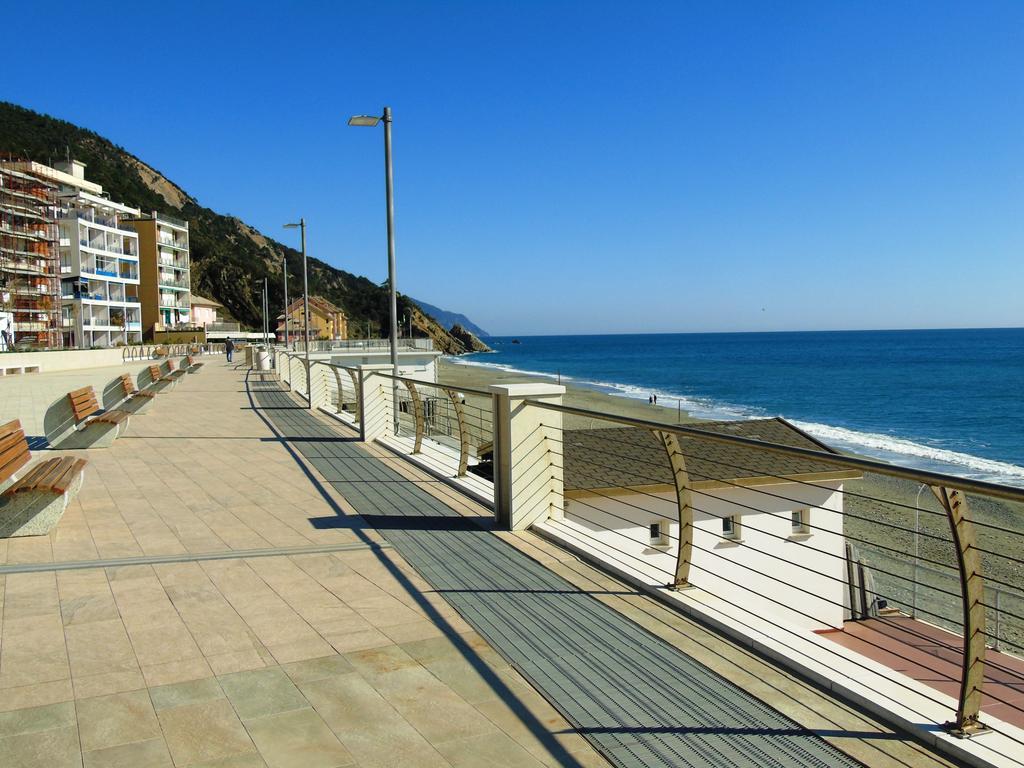 Deiva Holidays Deiva Marina Exterior photo